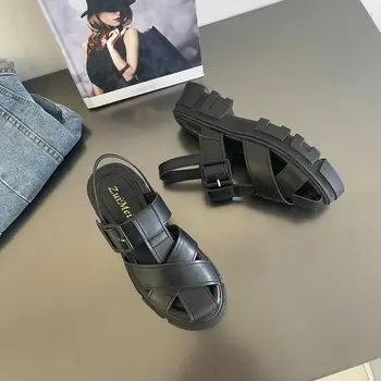 סנדלים, נעלי פלטפורמה אישה 2022 שטוח לחב עבה נעלי הרומית החוף שחור עקבים הגותי של נשים מותג יוקרה הנעל שקופיות חדש